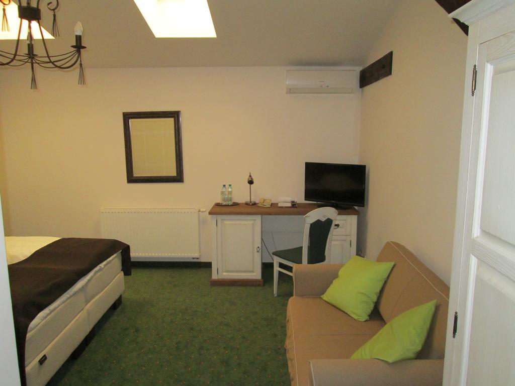 Hotel Sandro Silver Leszno  Rum bild