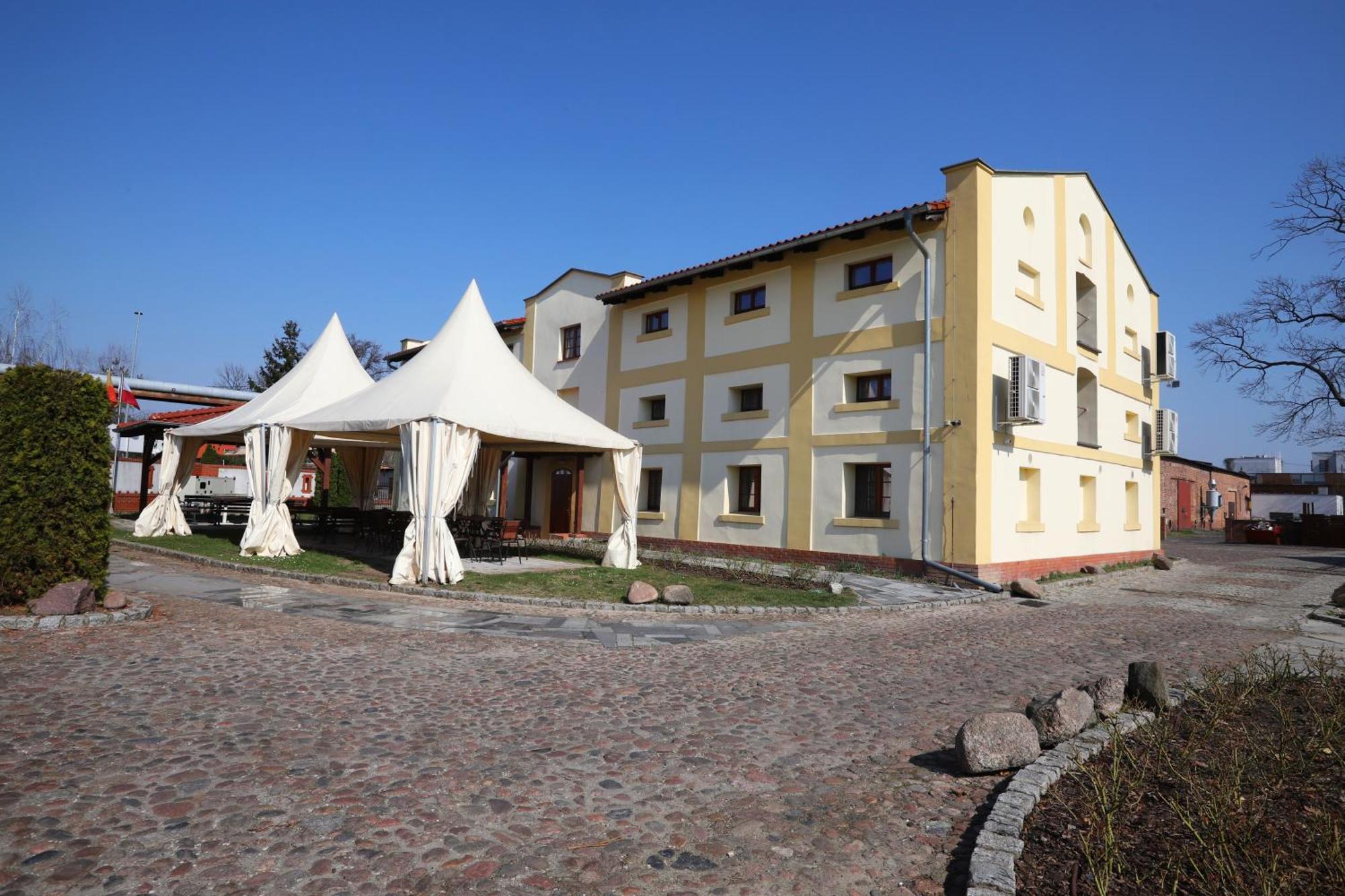 Hotel Sandro Silver Leszno  Exteriör bild