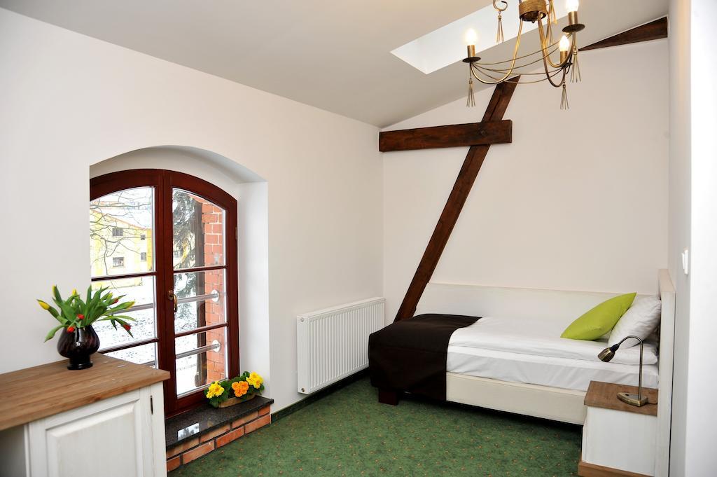 Hotel Sandro Silver Leszno  Rum bild