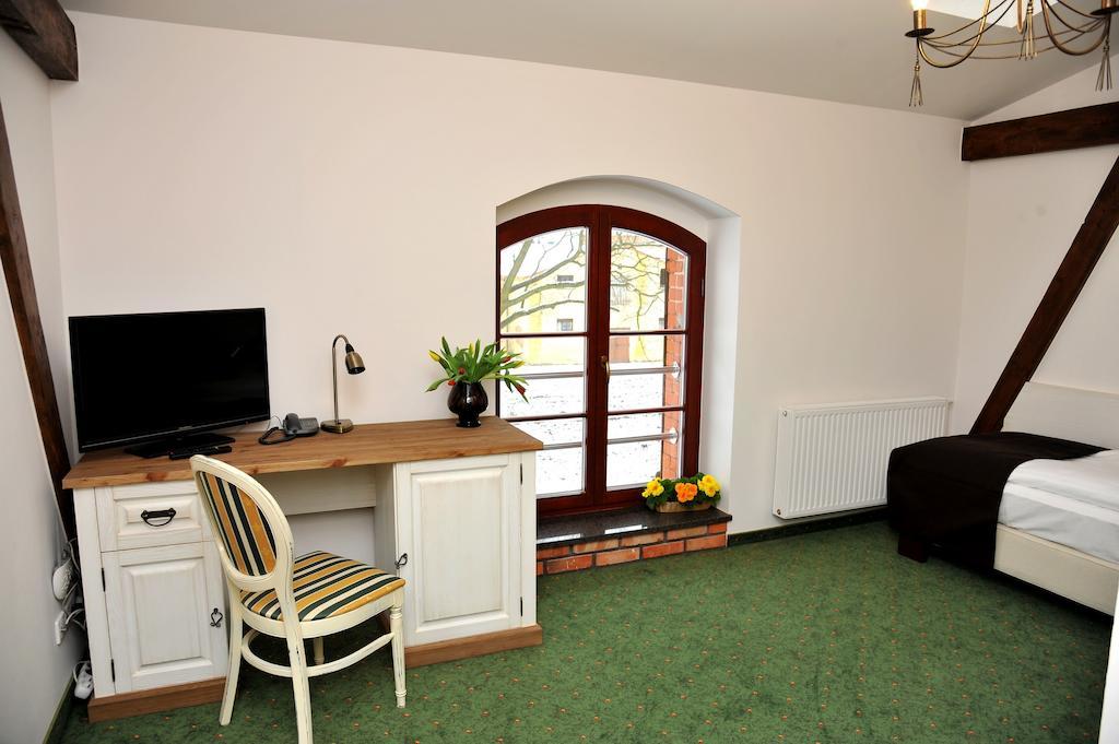 Hotel Sandro Silver Leszno  Rum bild