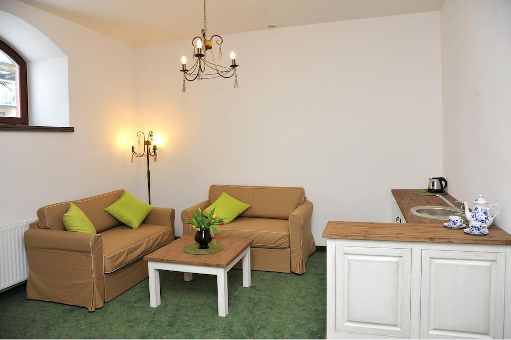 Hotel Sandro Silver Leszno  Rum bild