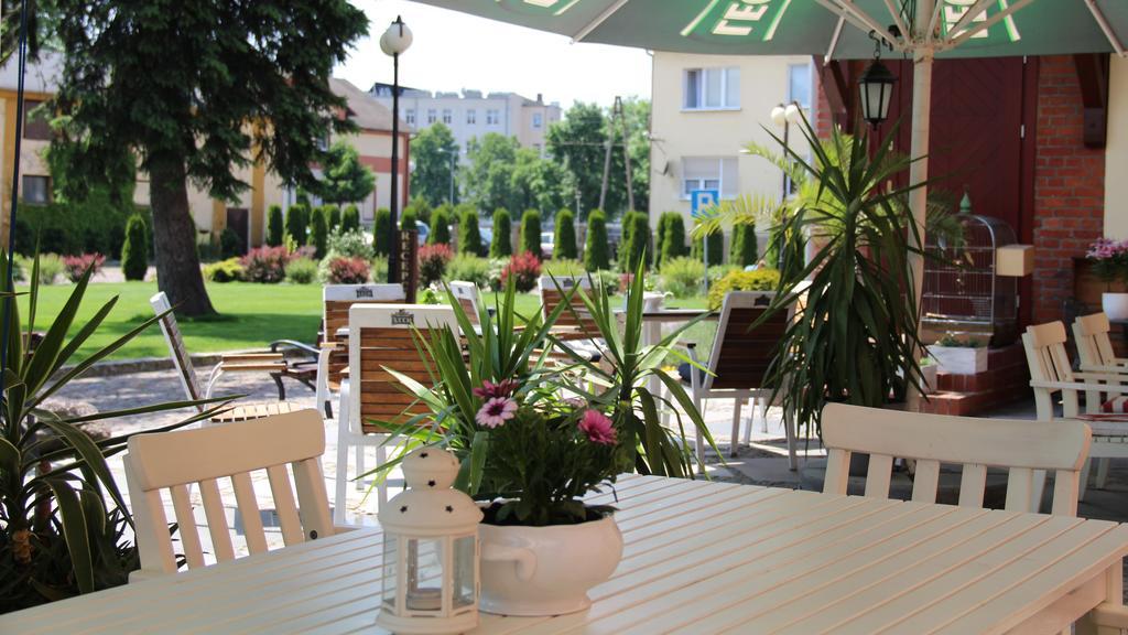 Hotel Sandro Silver Leszno  Exteriör bild